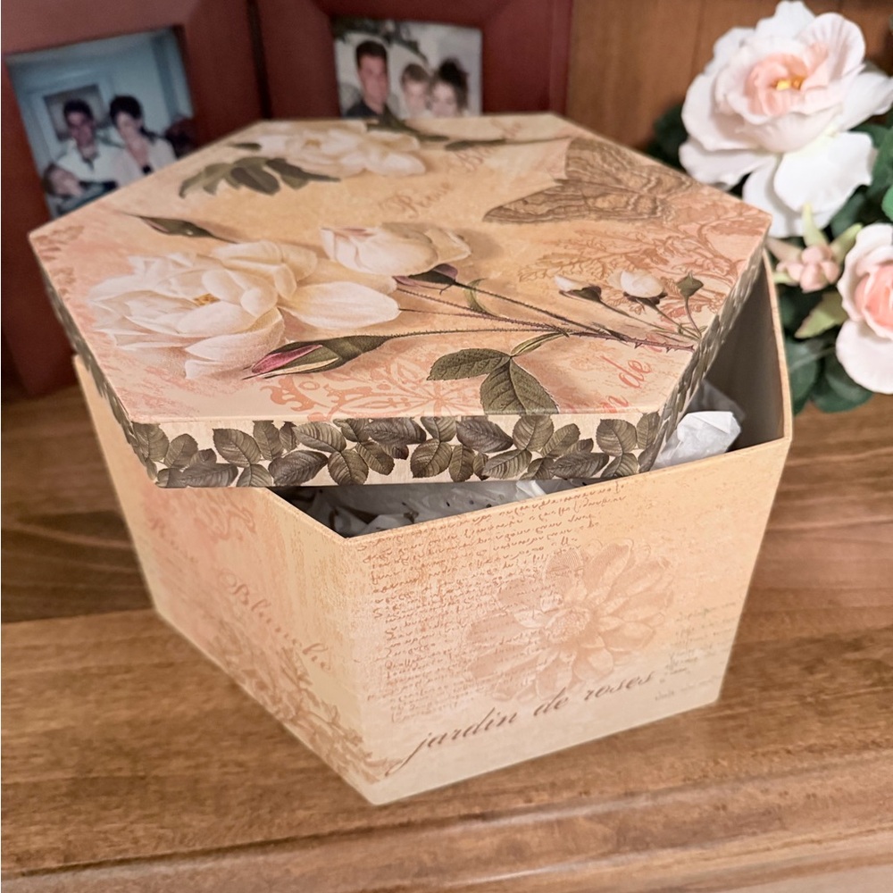 Hexagonal Floral Storage Box